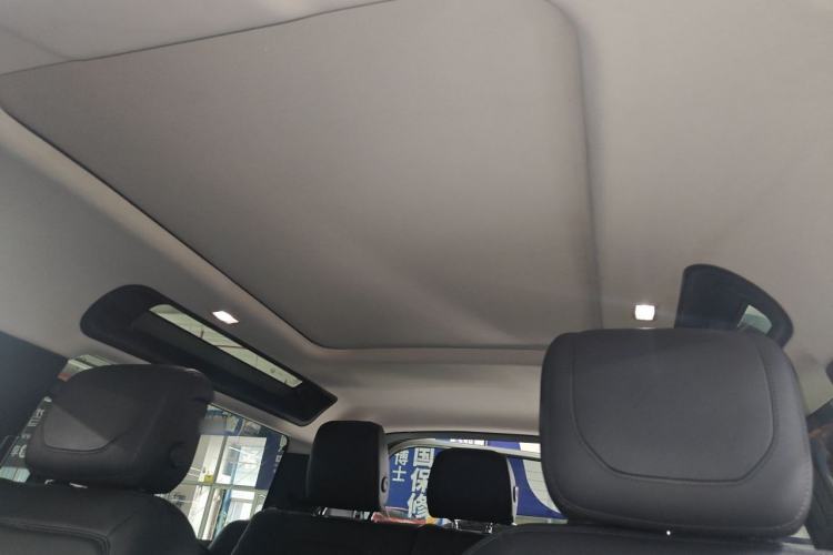 Used Land Rover Defender 2022 90 3.0T P400 Dark Edition Headliner