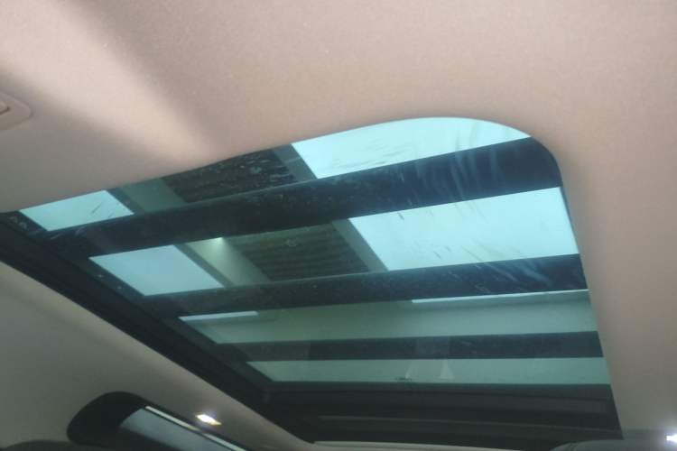 Used Land Rover Defender 2022 90 2.0T P300 X-DYNAMIC HSE Headliner