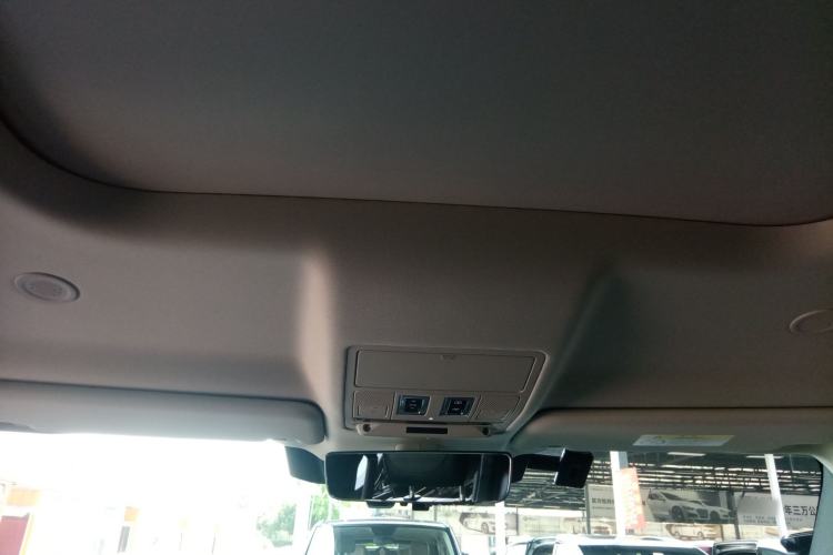 Used Land Rover Defender 2022 110 P400 X-DYNAMIC HSE Headliner