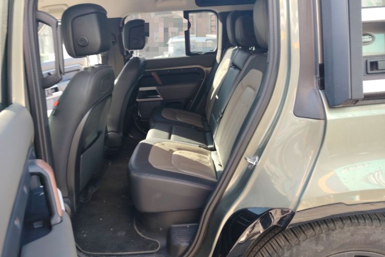Used Land Rover Defender 2022 110 P400 X-DYNAMIC HSE Left Rear Seat