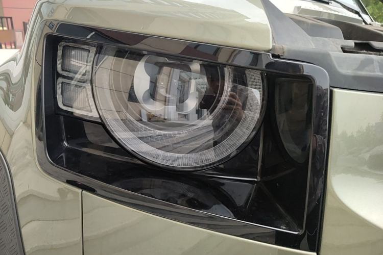 Used Land Rover Defender  Right Front Headlight