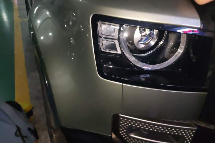 Used Land Rover Defender 2022 110 P400 X-DYNAMIC HSE Right Front Headlight