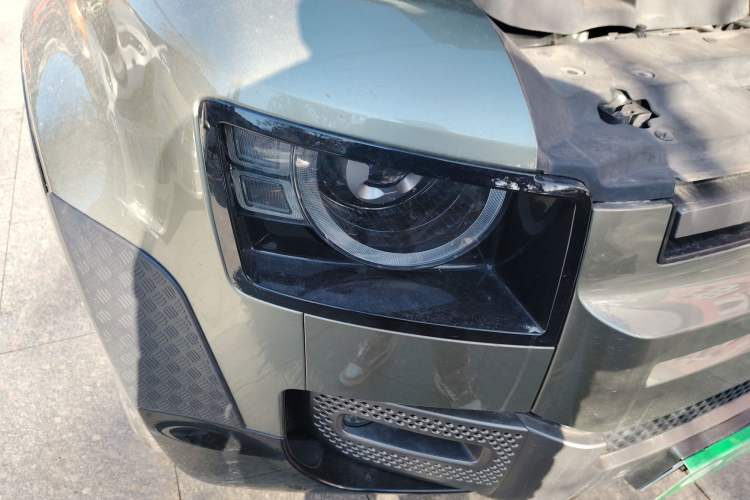Used Land Rover Defender 2022 110 P400 X-DYNAMIC HSE Right Front Headlight