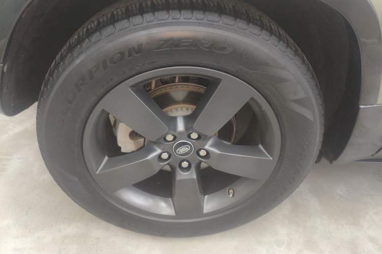 Used Land Rover Defender 2022 90 2.0T P300 X-DYNAMIC HSE Right Rear Wheel Hub