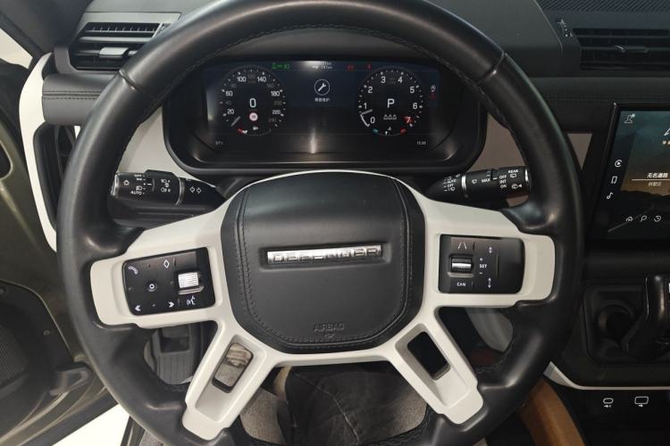 Used Land Rover Defender 2022 90 3.0T P400 Dark Edition Steering Wheel