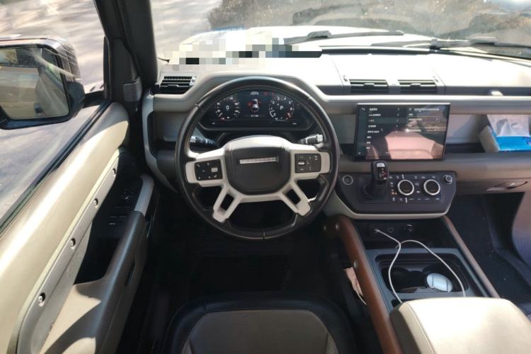 Used Land Rover Defender 2022 110 P400 X-DYNAMIC HSE Steering Wheel