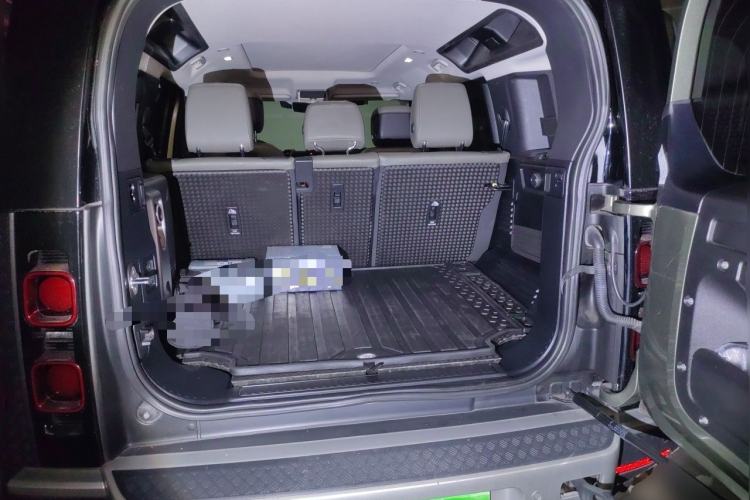 Used Land Rover Defender 2022 110 P400 Dark Edition Trunk