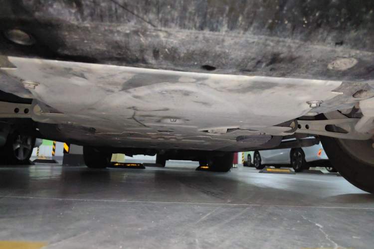 Used Land Rover Defender 2022 110 P400 X-DYNAMIC HSE Chassis Front