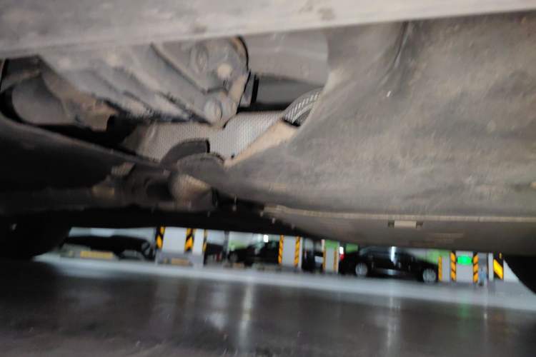Used Land Rover Defender 2022 110 P400 X-DYNAMIC HSE Chassis Front Right