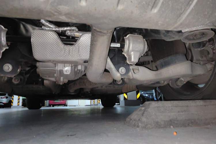 Used Land Rover Defender 2022 110 P400 X-DYNAMIC HSE Chassis Rear