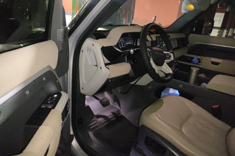 Used Land Rover Defender 2022 90 3.0T P400 XS Driver Seat