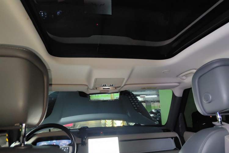 Used Land Rover Defender 2022 110 P400 X-DYNAMIC HSE Headliner