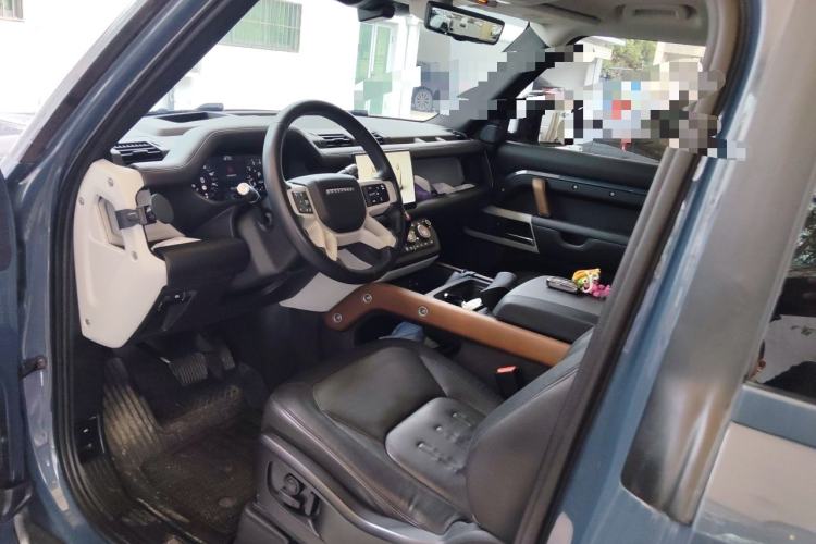Used Land Rover Defender 2022 90 2.0T P300 X-DYNAMIC HSE Left Front Seat