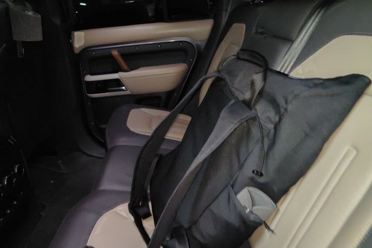 Used Land Rover Defender 2022 110 P400 X-DYNAMIC HSE Left Rear Seat