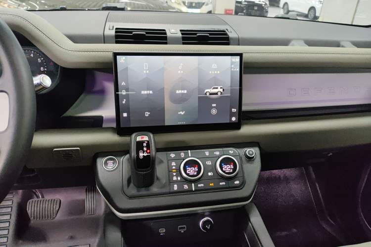 Used Land Rover Defender 2022 90 3.0T P400 XS Audio And AC Panel