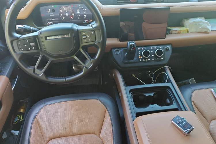 Used Land Rover Defender 2022 110 P400 X Center Console