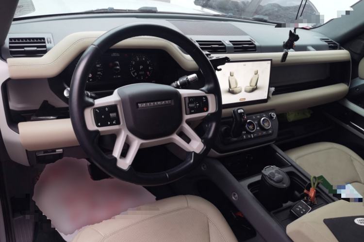 Used Land Rover Defender 2022 90 3.0T P400 XS Center Console