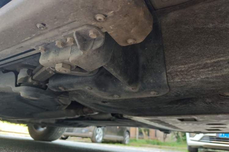 Used Land Rover Defender 2022 110 P400 Dark Edition Chassis Front Right
