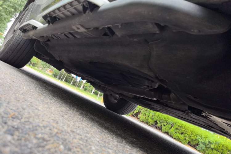 Used Land Rover Defender 2022 110 P400 X-DYNAMIC HSE Chassis Front Right