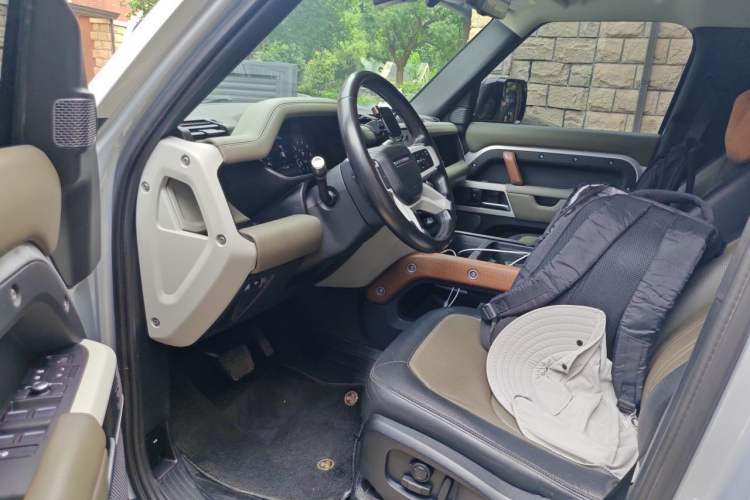 Used Land Rover Defender 2022 110 P400 X-DYNAMIC HSE Driver Seat