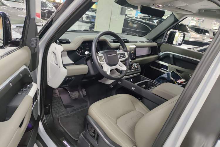 Used Land Rover Defender 2022 90 3.0T P400 XS Driver Seat