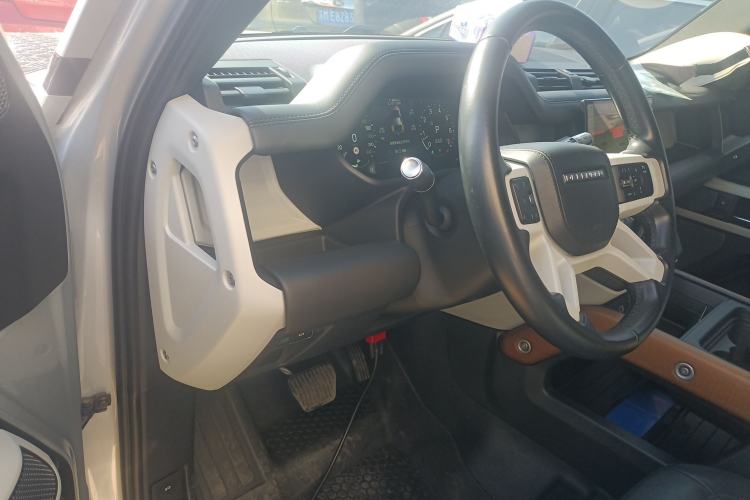 Used Land Rover Defender 2022 110 P400 Dark Edition Driver Seat