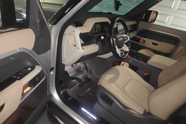 Used Land Rover Defender 2022 90 3.0T P400 XS Driver Seat