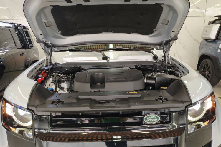 Used Land Rover Defender 2022 110 P400 X-DYNAMIC HSE Engine Bay