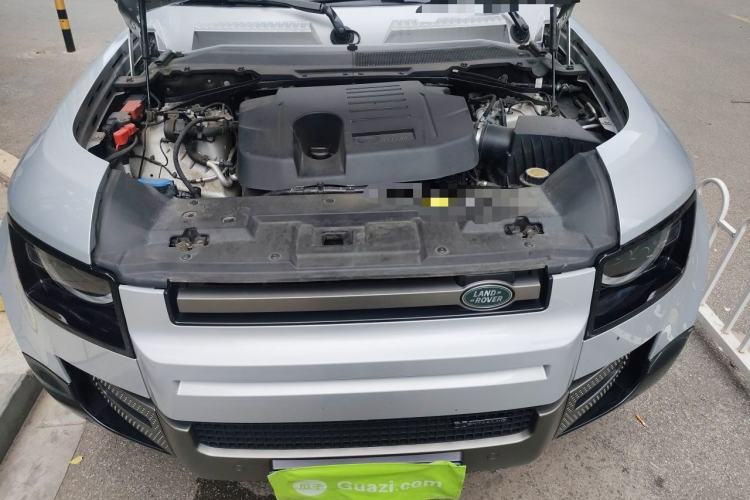 Used Land Rover Defender 2022 110 P400 X-DYNAMIC HSE Engine Bay