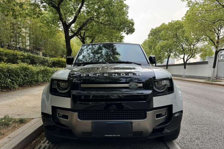 Used Land Rover Defender 2022 110 P400 X Exterior 1