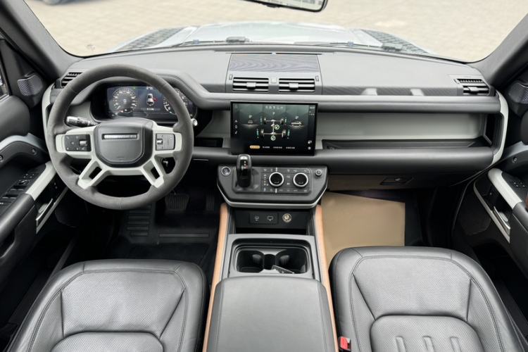 Used Land Rover Defender 2022 110 P400 Dark Edition Exterior 11