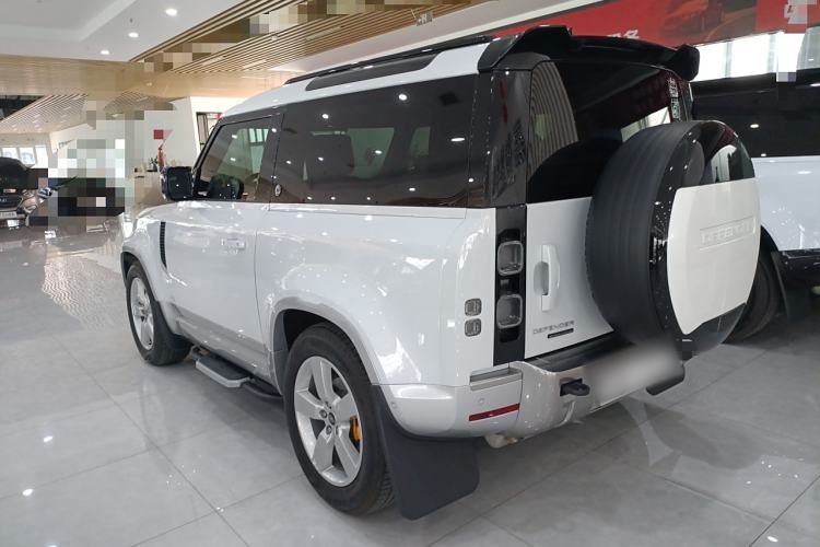 Used Land Rover Defender 2022 90 2.0T P300 Tiger-Power Ambition Edition Exterior 3