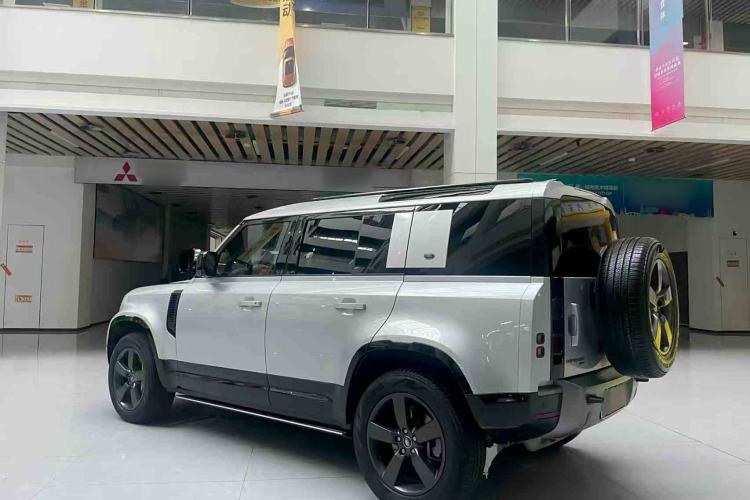 Used Land Rover Defender 2022 110 P400 X-DYNAMIC HSE Exterior 3