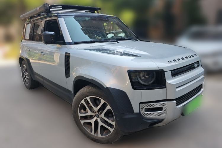 Used Land Rover Defender 2022 110 P400 Dark Edition Front Right 45 Deg