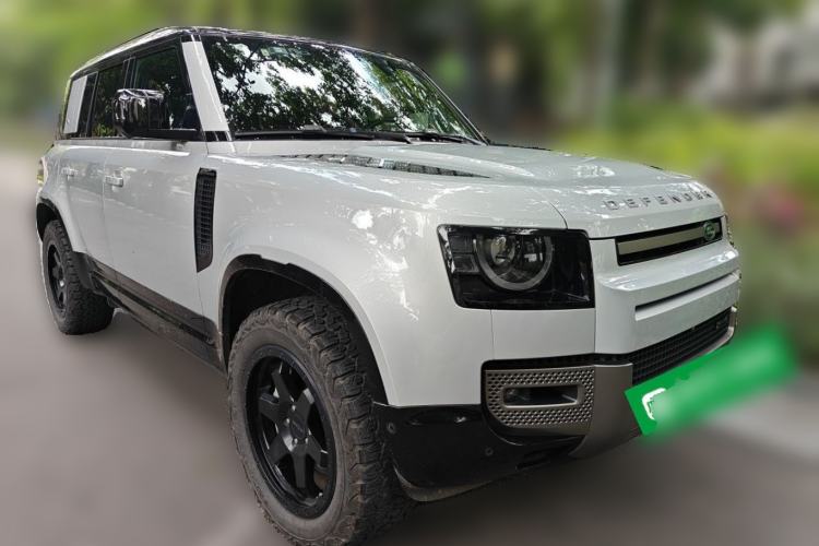 Used Land Rover Defender 2022 110 P400 X-DYNAMIC HSE Front Right 45 Deg