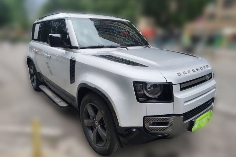Used Land Rover Defender 2022 110 P400 X-DYNAMIC HSE Front Right 45 Deg