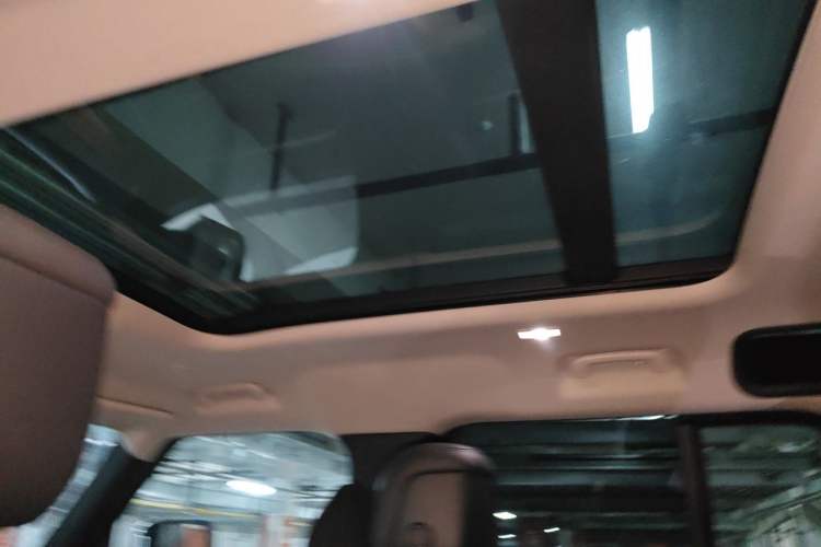 Used Land Rover Defender 2022 110 P400 X-DYNAMIC HSE Headliner