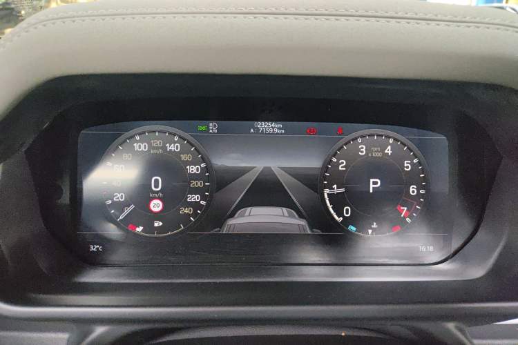 Used Land Rover Defender 2022 90 3.0T P400 XS Instrument Cluster