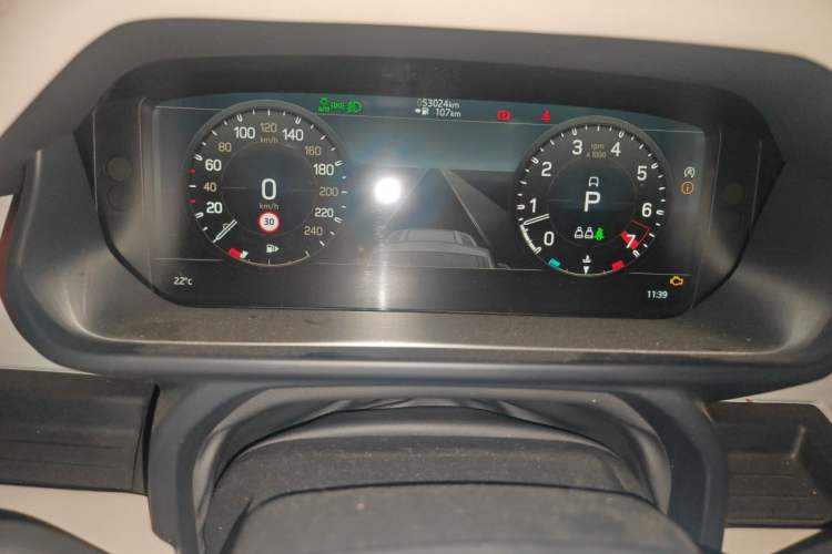 Used Land Rover Defender 2022 90 3.0T P400 XS Instrument Cluster