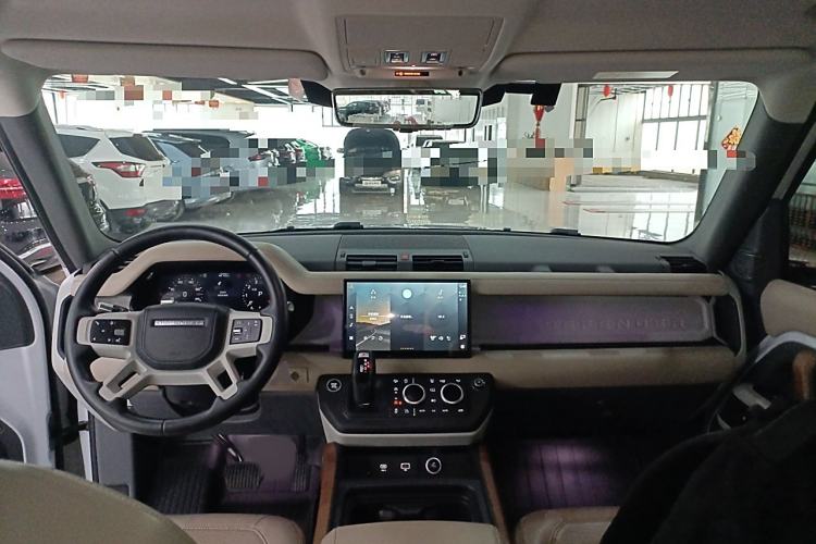 Used Land Rover Defender 2022 90 2.0T P300 Tiger-Power Ambition Edition Interior 2
