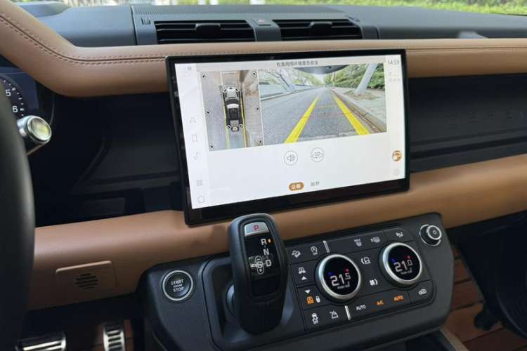 Used Land Rover Defender 2022 110 P400 X Interior 4