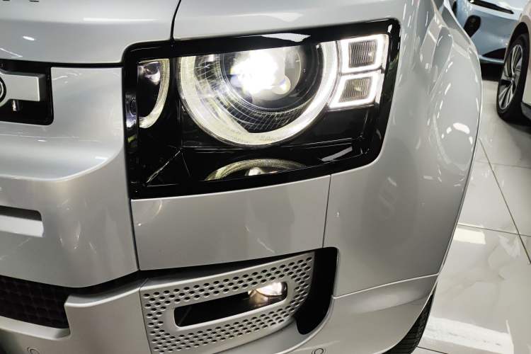 Used Land Rover Defender 2022 90 3.0T P400 XS Left Front Headlight