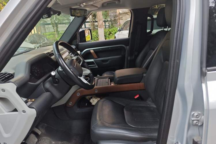 Used Land Rover Defender 2022 110 P400 Dark Edition Left Front Seat