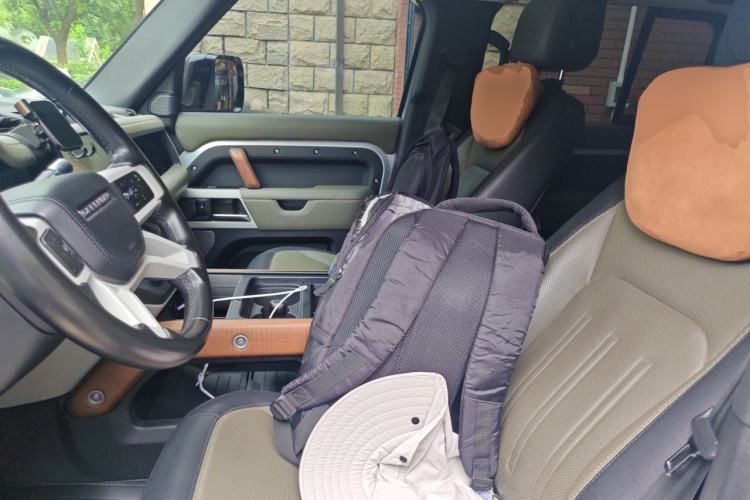 Used Land Rover Defender 2022 110 P400 X-DYNAMIC HSE Left Front Seat