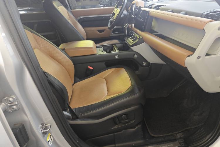 Used Land Rover Defender 2022 110 P400 X-DYNAMIC HSE Left Front Seat