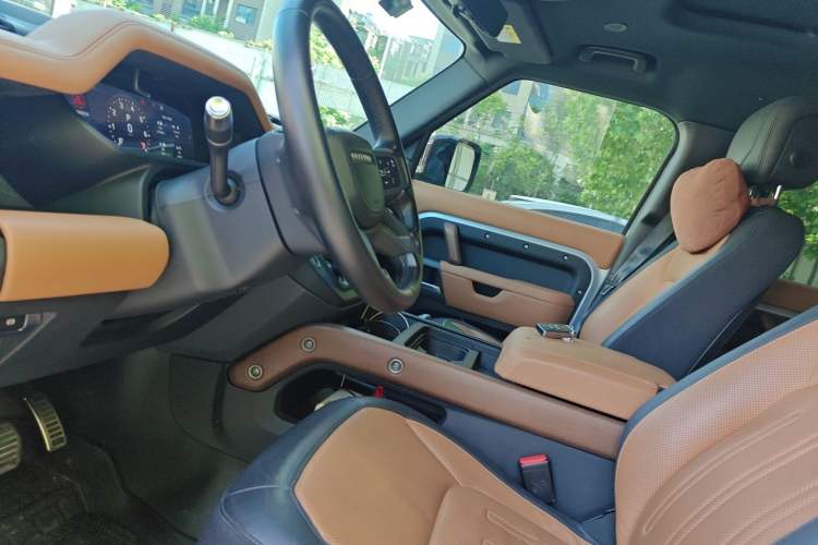 Used Land Rover Defender 2022 110 P400 X Left Front Seat
