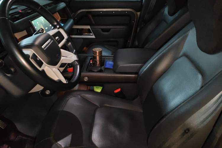 Used Land Rover Defender 2022 110 P400 X-DYNAMIC HSE Left Front Seat