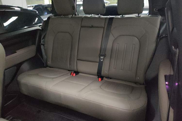 Used Land Rover Defender 2022 90 3.0T P400 XS Left Rear Seat