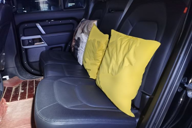 Used Land Rover Defender 2022 110 P400 X-DYNAMIC HSE Left Rear Seat