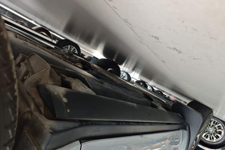 Used Land Rover Defender 2022 90 3.0T P400 XS Left Side Sill